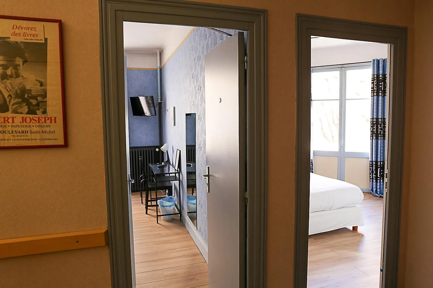 Trianon Hotel Vichy 2*,  France