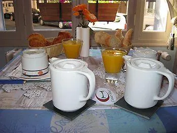 **  Hotel Trianon à Vichy France